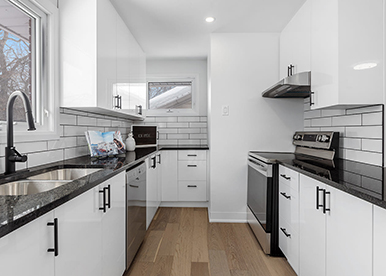 Black and White Modular Kitchen Design