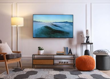 Contemporary TV Unit on Classic Backdrop